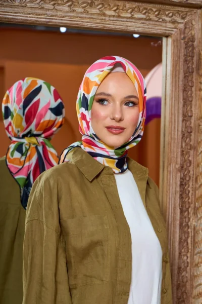 Marrakech Koleksiyon Soft Eşarp Gece Mavi Kırmızı 1201-02 Canlı Yaprak Desenli